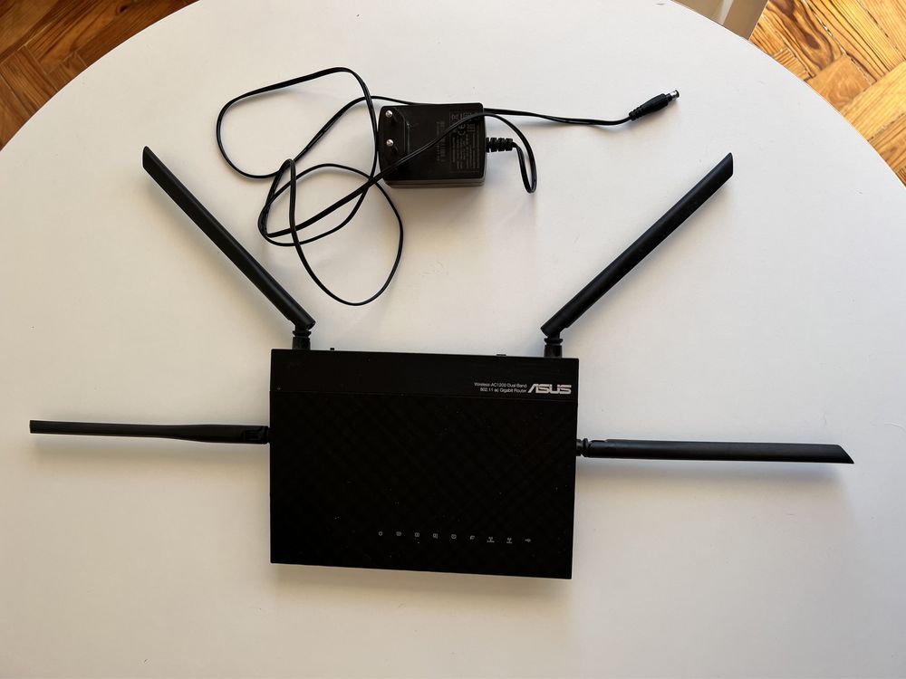 Router Wi-Fi ASUS RT-AC1200