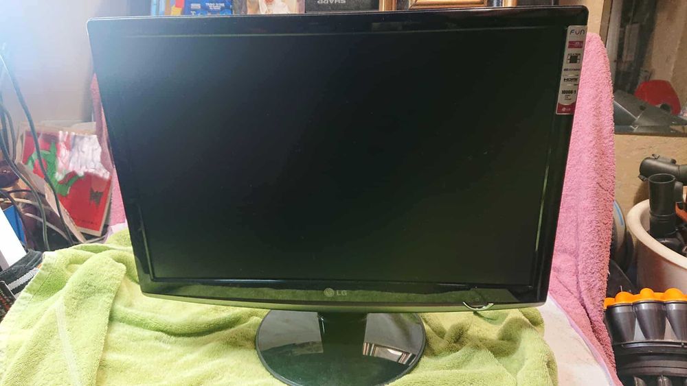 Monitor LG Flatron W2252V-PF 22 cale