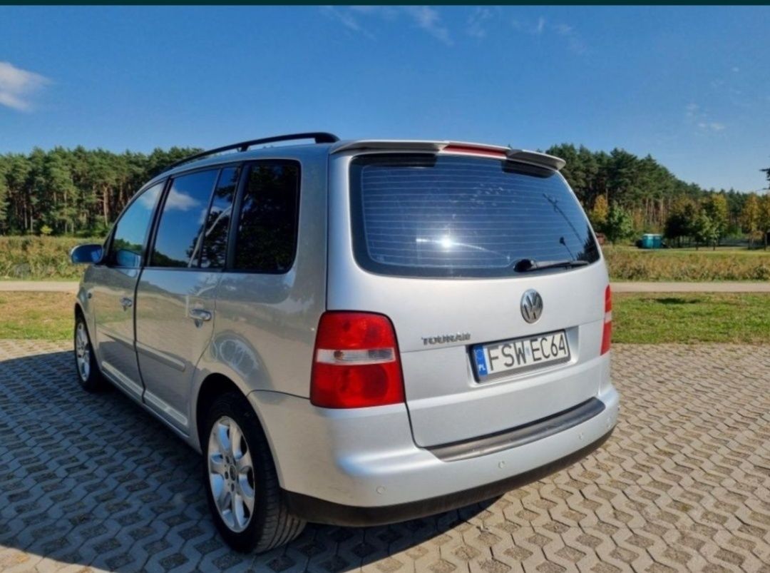 Volkswagen Touran 1,6 benzyna