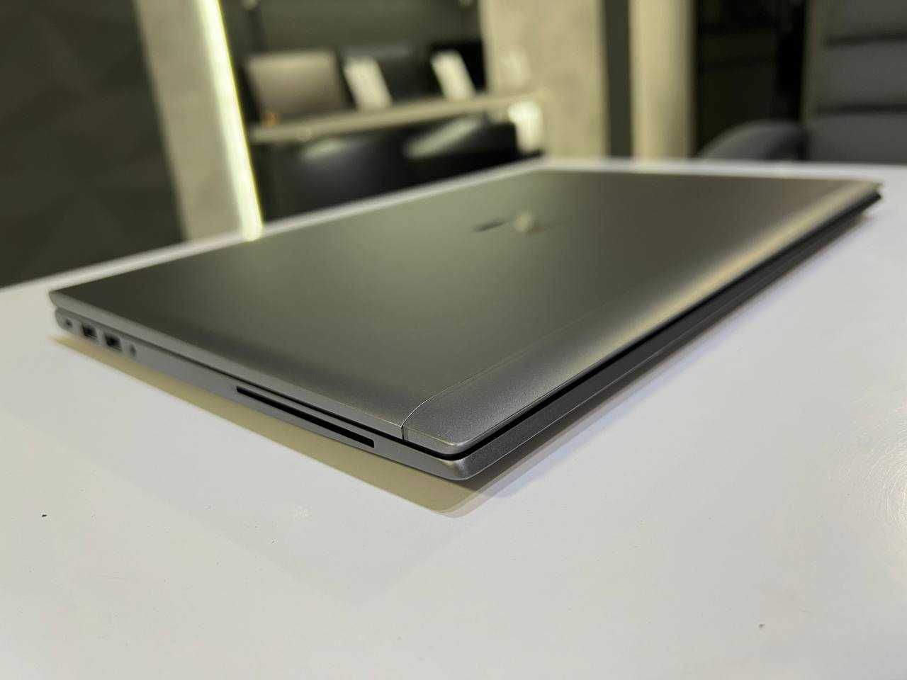 Ноутбук HP Zbook Firefly 14 G7 14" Intel i7-10610U/32Gb/512Gb SSD
