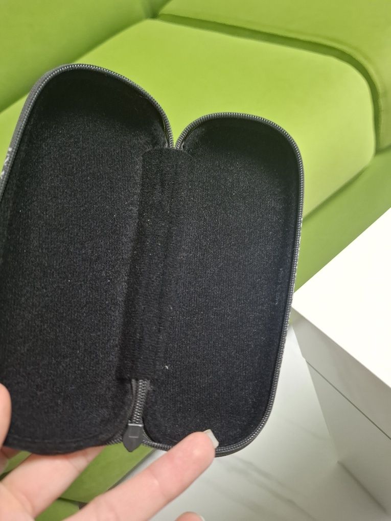 Uniwersalne etui Emporio Armani szare stalowe pokrowiec na okulary
