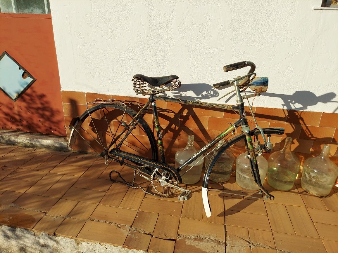 Bicicletas pasteleiras antigas