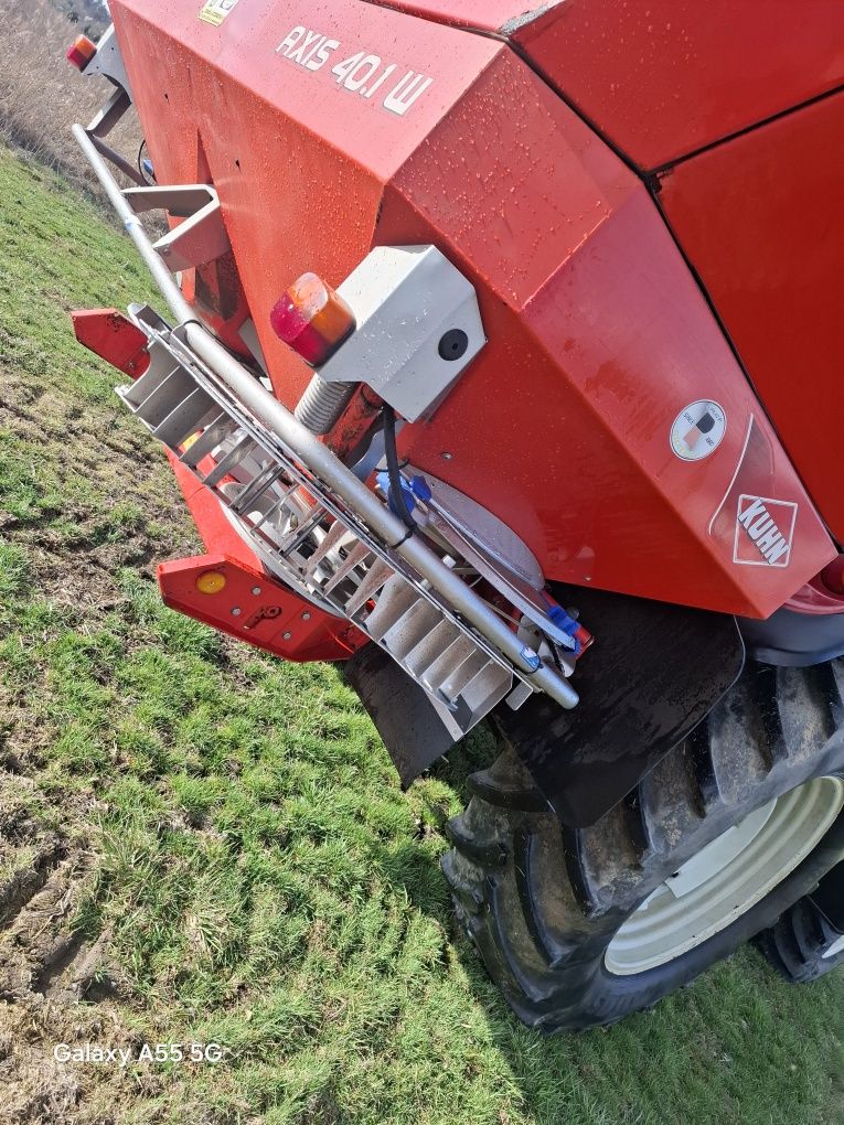 Kuhn axis  40.1w