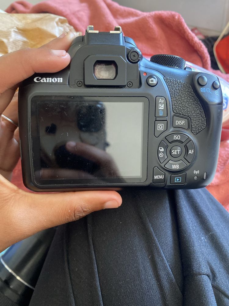 Canon EOS 1300D,