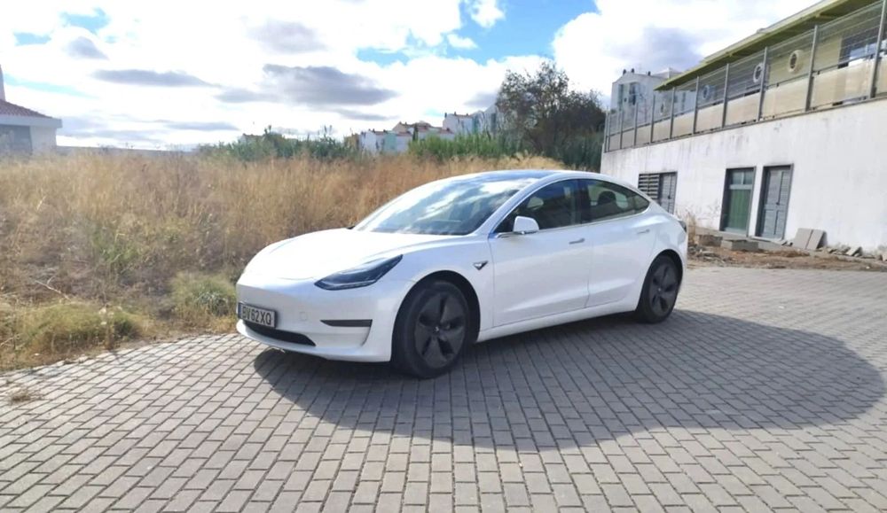 Tesla Model 3 Standard Range Plus RWD