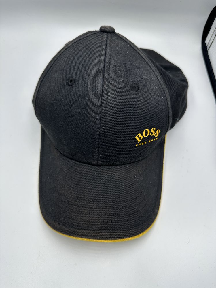 Czapka czarna z daszkiem Hugo Boss