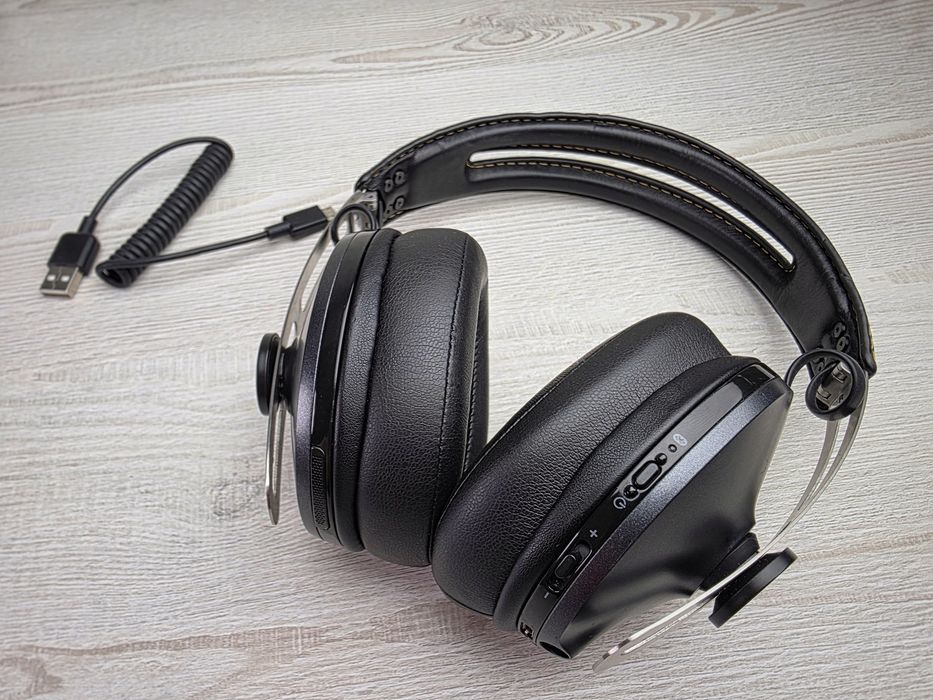 Бездротові навушники Sennheiser MOMENTUM M2 AEBT Black (506250)