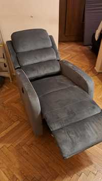 Fotel elektryczny z funkcją relax (na gwarancji)