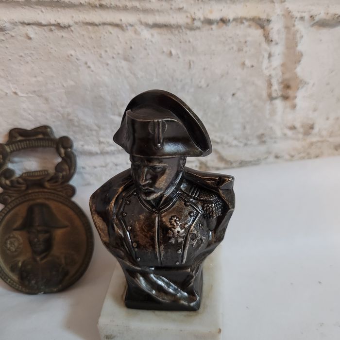 Zestaw Figurka, popiersie, otwieracz, Napoleon Bonaparte