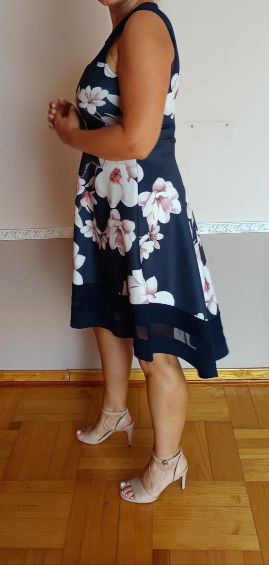 Piękna sukienka granat w kwiaty tiul duży biust r 38/40 wesele chrzest