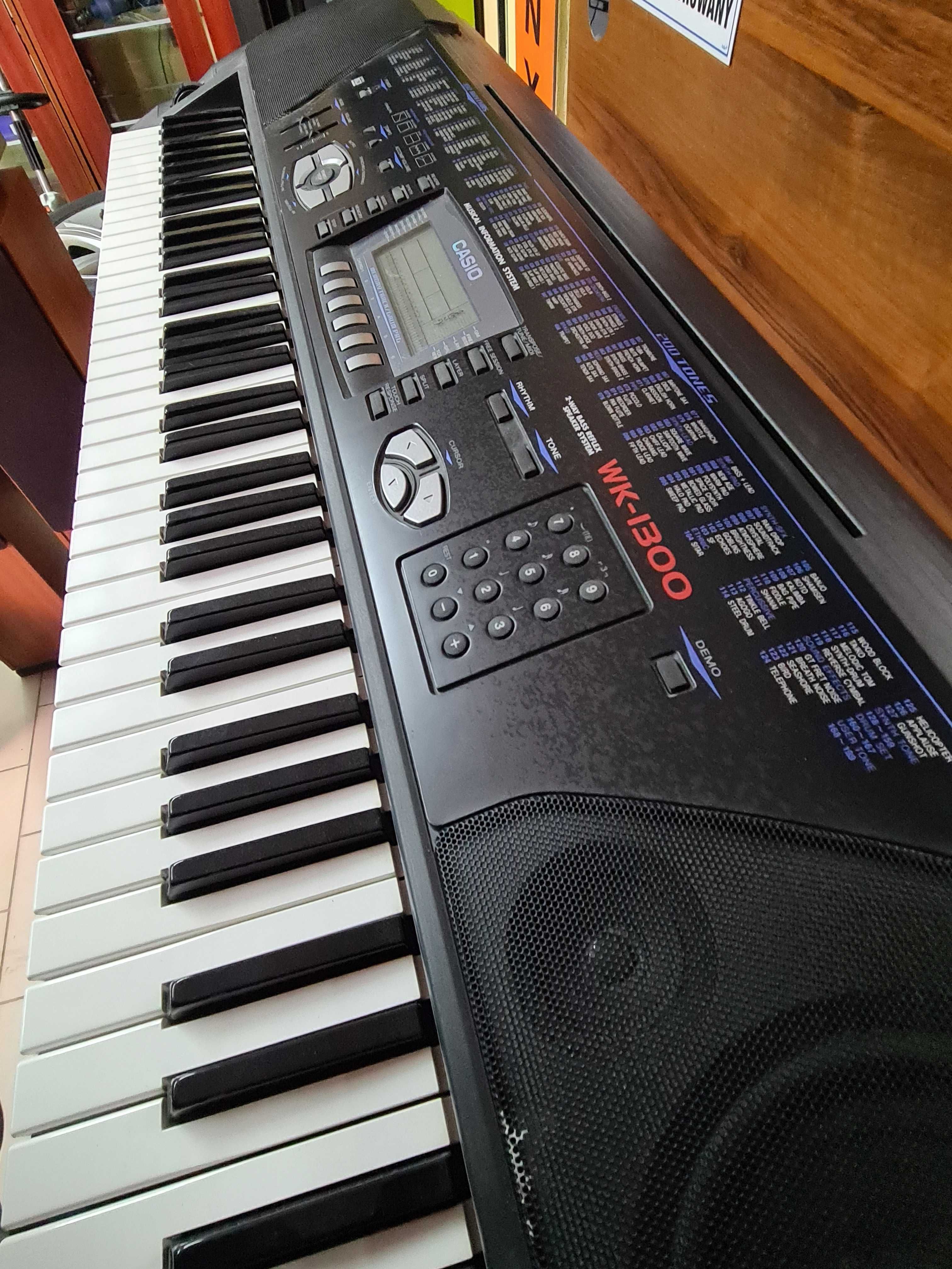 Keyboard CASIO WK-1300