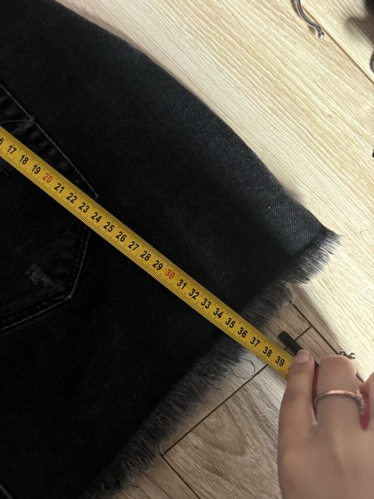 czarna spódniczka mini jeansowa