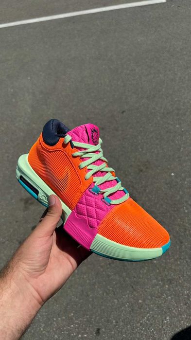 Nike LeBron Witness VIII  [US 9.5|27.5 cm]  НОВЫЕ