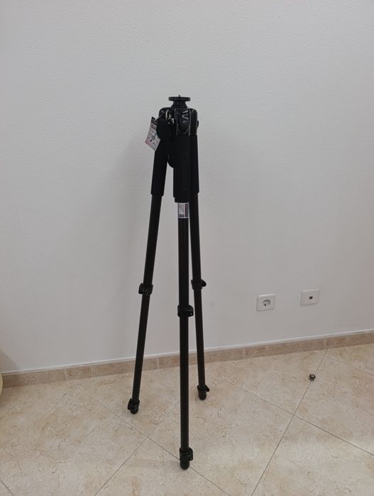 Tripé profissional Giottos MTL3271B alumínio - novo e selado