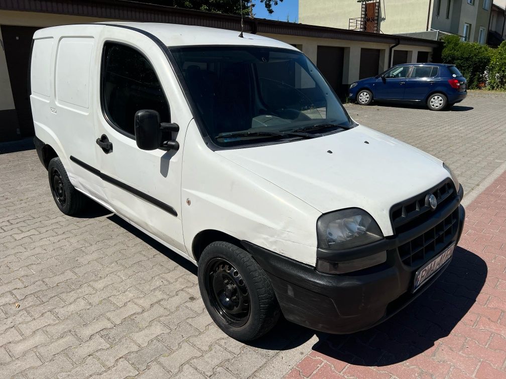 Fiat Doblo. Bus. Mini bus. Dostawczak.