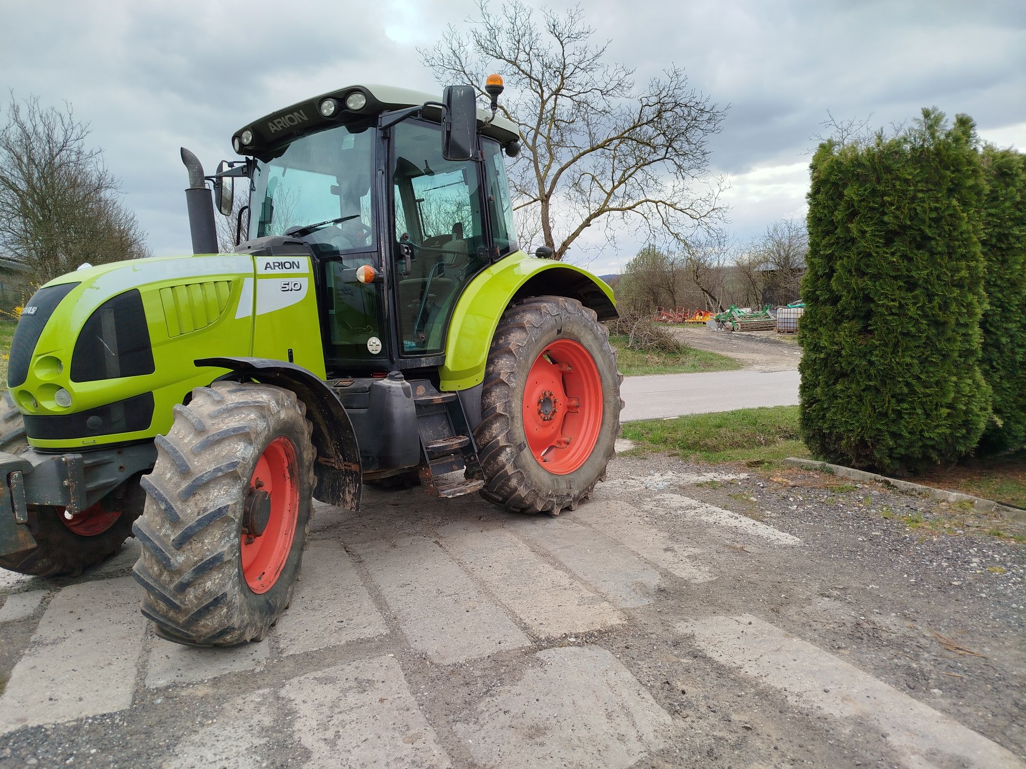 Claas Arion 510 cena Brutto case mxm 190