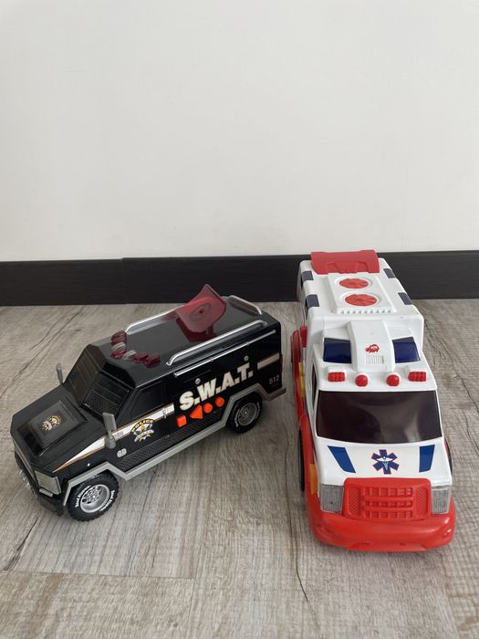 Машина Dickie toys швидка, поліція(охорона)