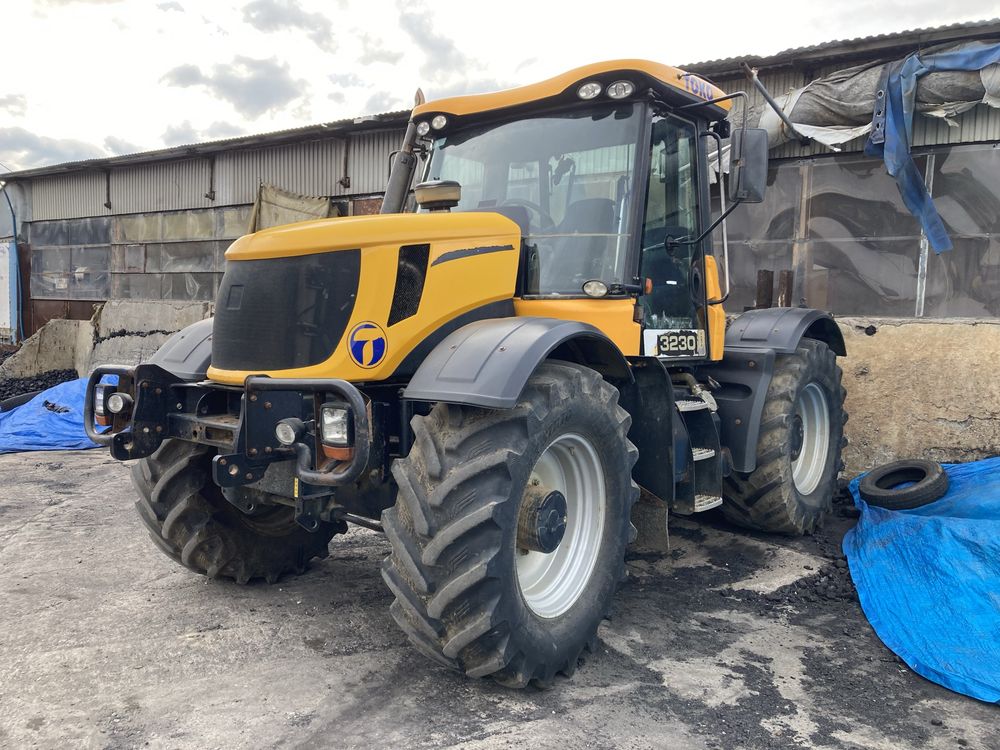 JCB Fastrac 3230