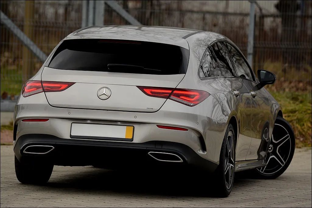 Mercedes-Benz CLA 180 * 136KM * Shooting Brake * /// AMG LINE * VOLL *