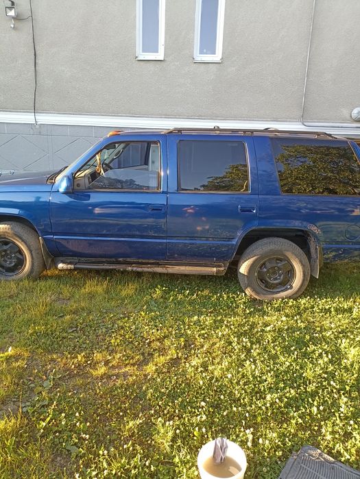 Продам GMC Yukon 5.7L