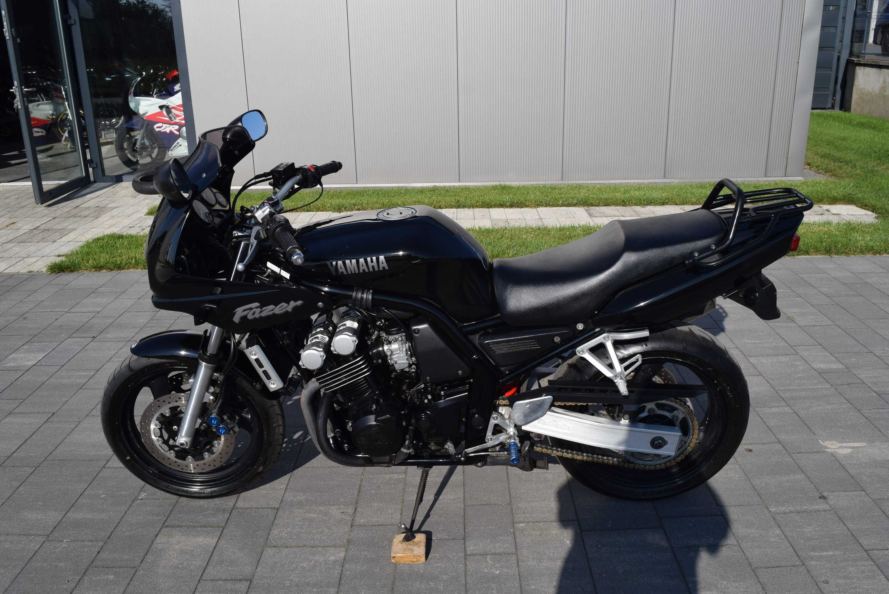 Yamaha FZS 600 Fazer oryginalny stan, bagażnik, masa dok. na km, z DE*