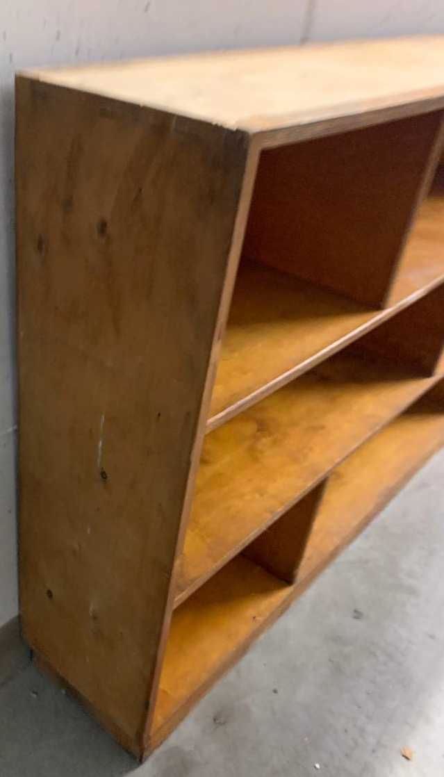 Oryginalny poziomy regał drewniany z asymetrycznymi półkami - lata 60