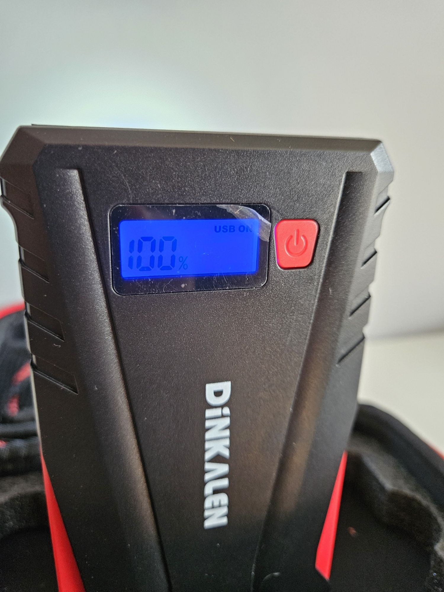 Urządzenie do uruchamiania awaryjnego samochodu DINKALEN 12800 mAh