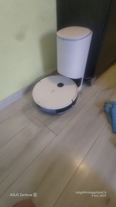 Robot  sprzątający mopujący  Yeedi Vac Station