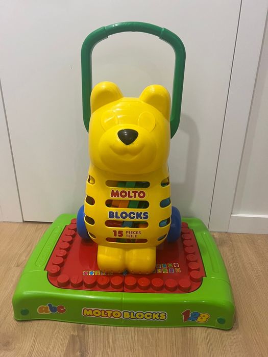 Mesa legos e boneco transporte MOLTO