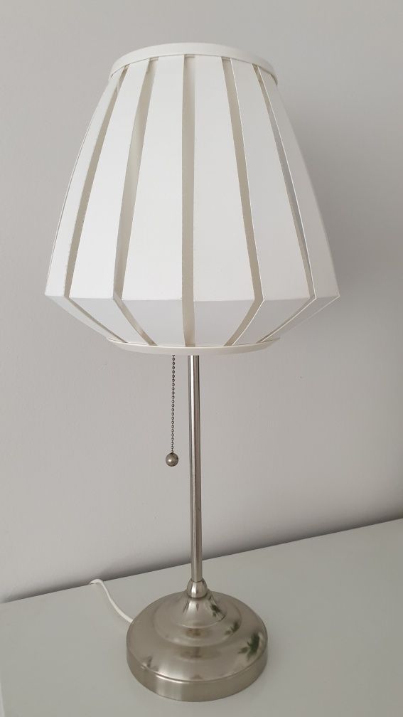 Lampa stołowa ikea