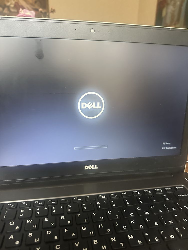 Dell  intel(R)Cor -3-6100U 2,3GHz OЗП 8,00 ГБ