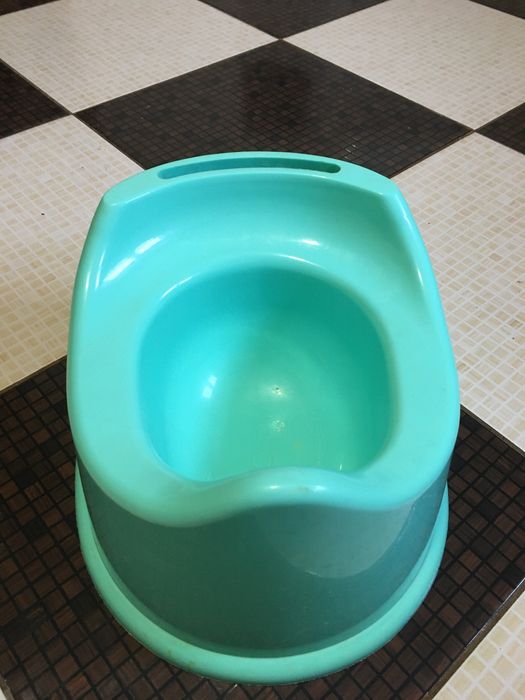 Дитячий горшик для малюка подарю!