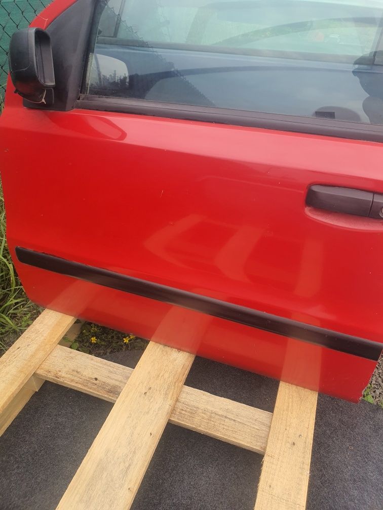 Drzwi lewy przod Fiat Panda 2