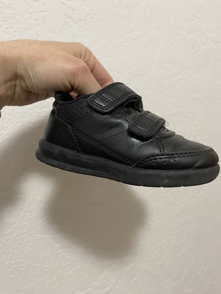 Кросівки Adidas 23 розмір