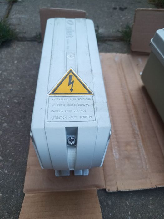 Transformator do neonów tr9000/25d