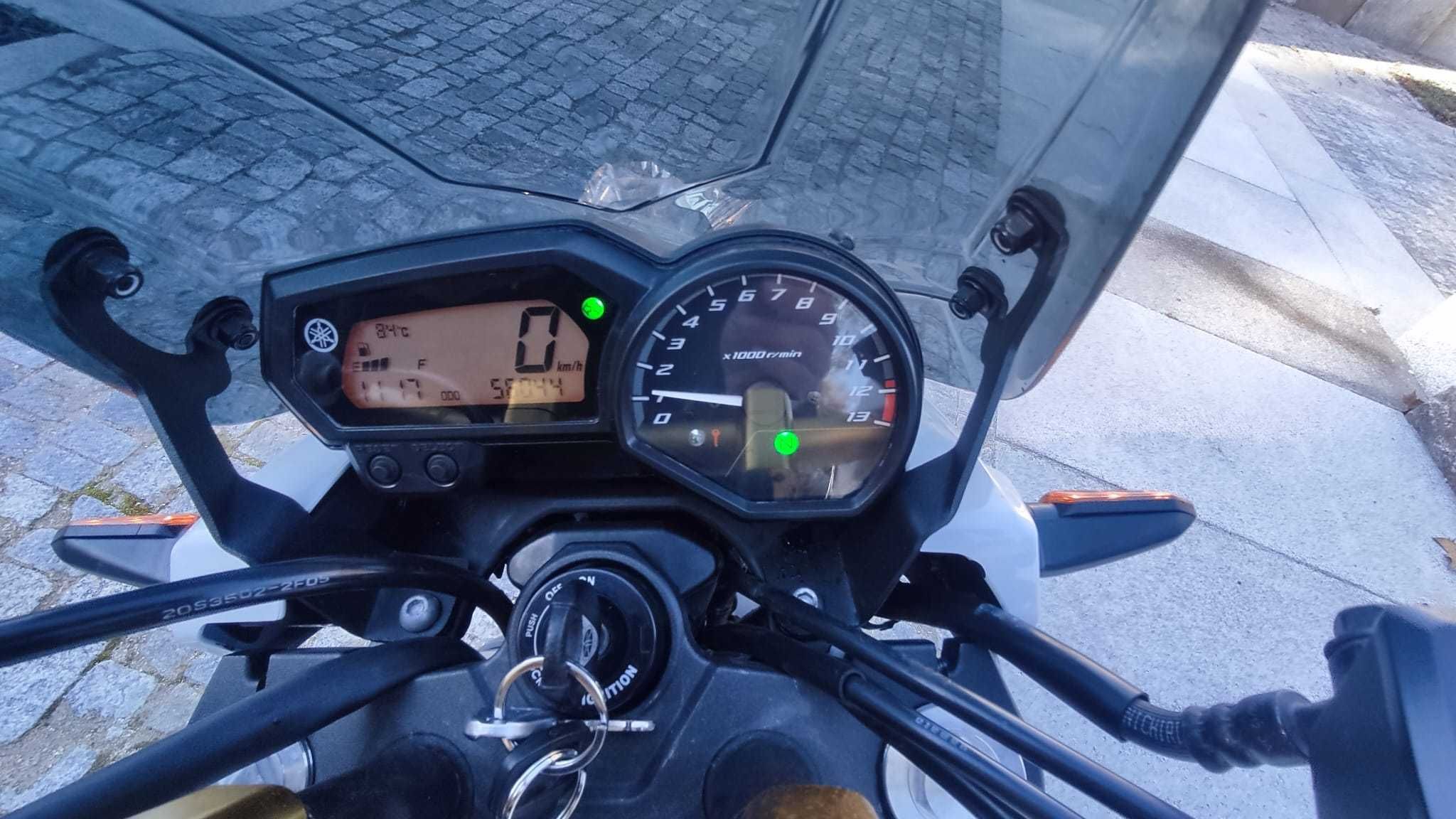 Moto Yamaha XJ6 *2014