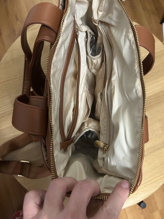 Шкіряна сумка-рюкзак для мами Yomiky