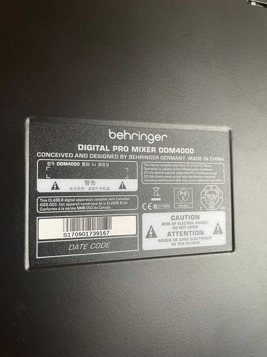 Mixer Behringer DDM4000