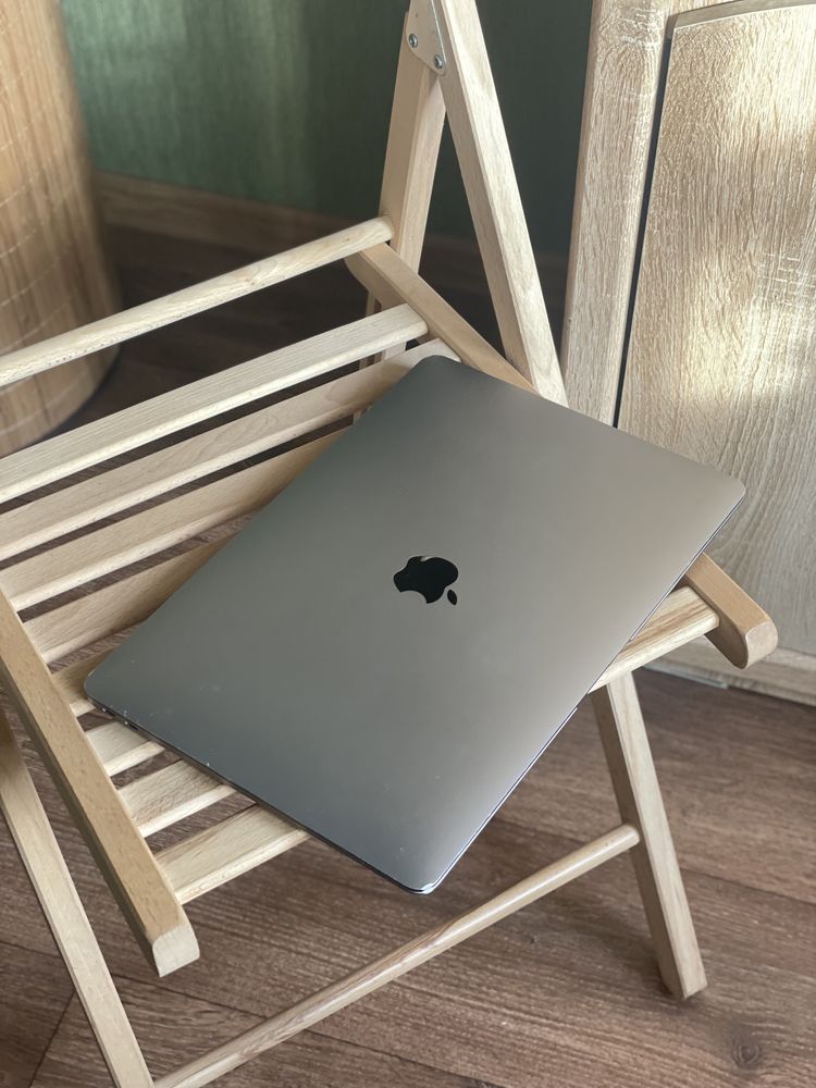 Apple MacBook Air 13”, 2018р, і5, SSD 256gb, 8gb ОЗУ. Макбук ноутбук