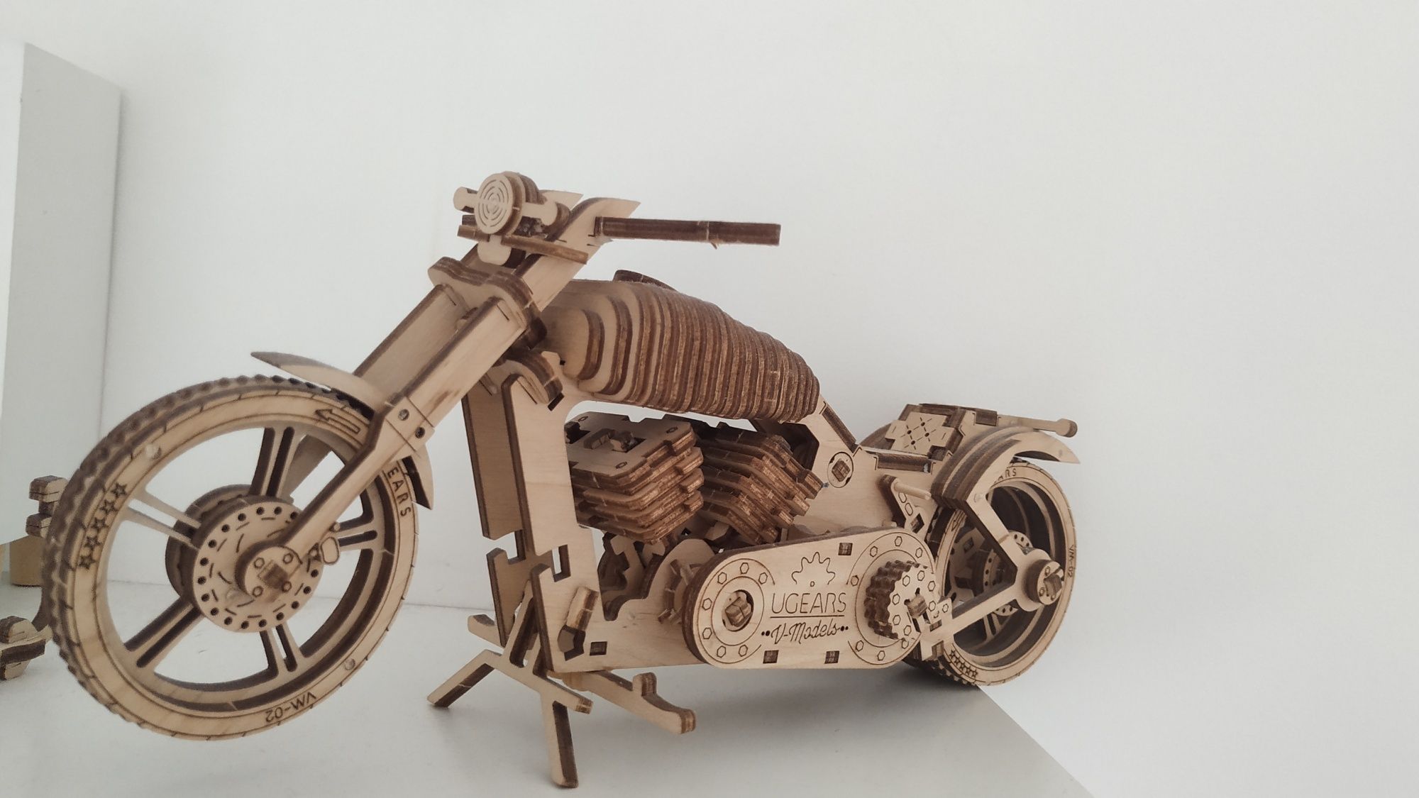 Ugears Motocykl VM-02 drewniany model do składania