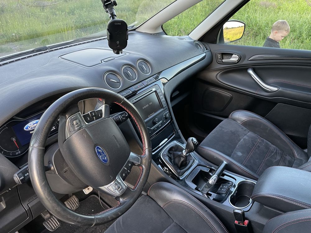Ford s-max titanium
