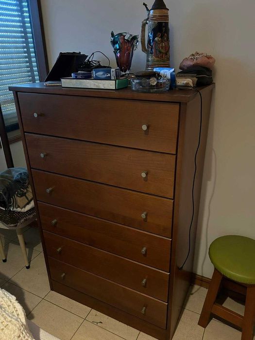 Recheio de Apartamento - Madeiras de qualidade