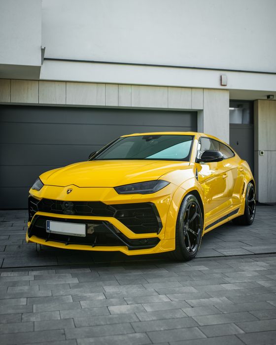 Wypożyczalnia Aut Mercedes Porsche Lamborgini wynajem aut premium