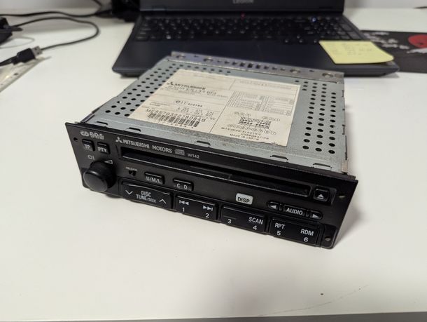Radio mitsubishi w124