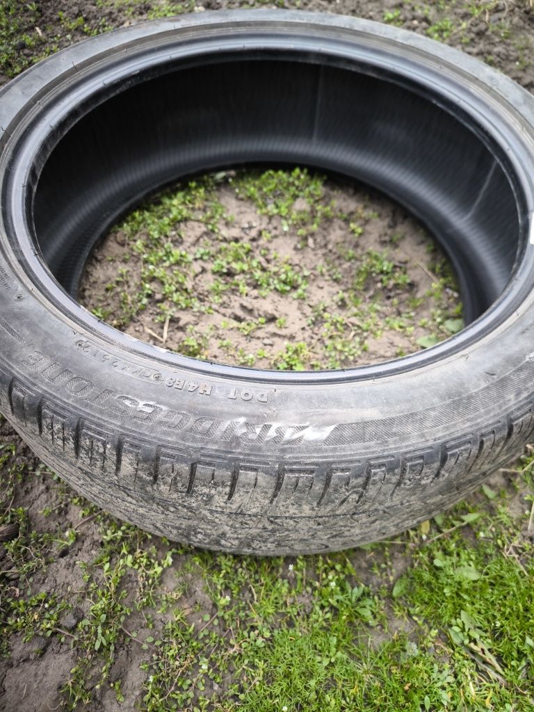 Резина Bridgestone лето 225/45 R19