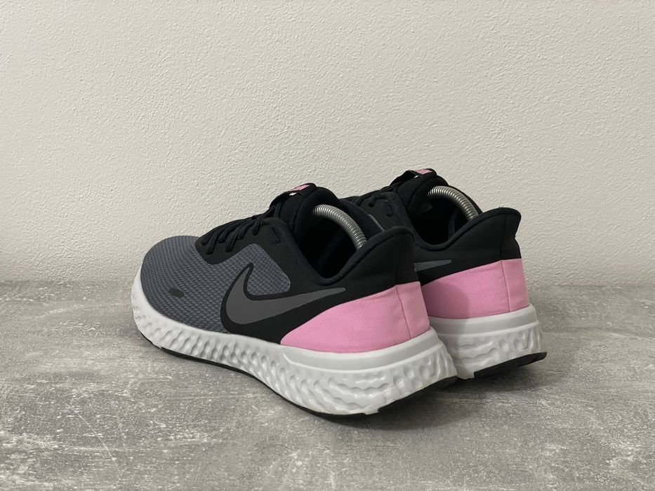 Кросівки Nike Revolution 5, 42 розміру