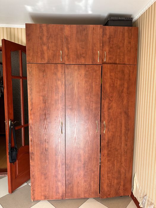 Продам комплект меблів шафа,тумба для взуття та кутова тумба