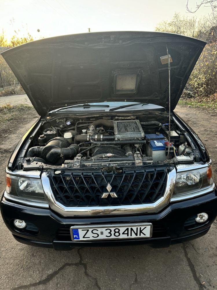 Mitsubishi Pajero Sport 2004 року