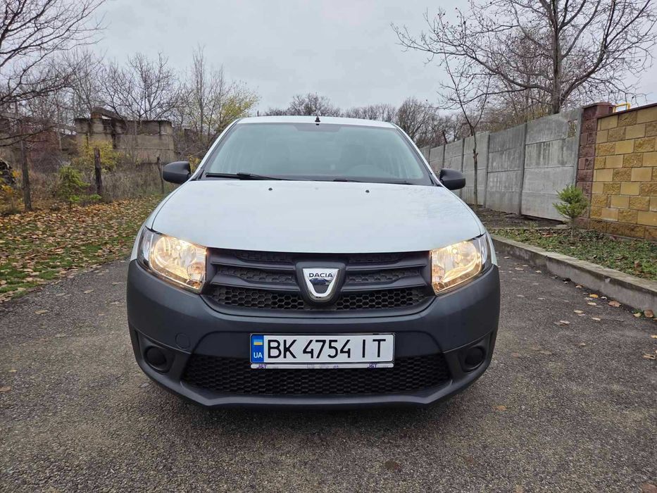 Стан нового авто!!! Dacia Logan 2015. Не битий. Не фарбований.