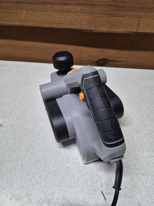Titan Strug Elektryczny 900w